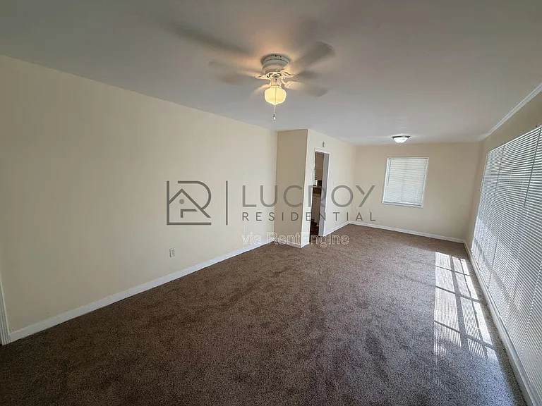 3173 Oak Forest Dr — Photo 5