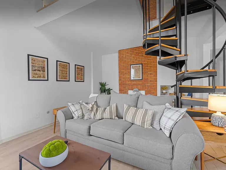 5615 Howe St #2 — Photo 6