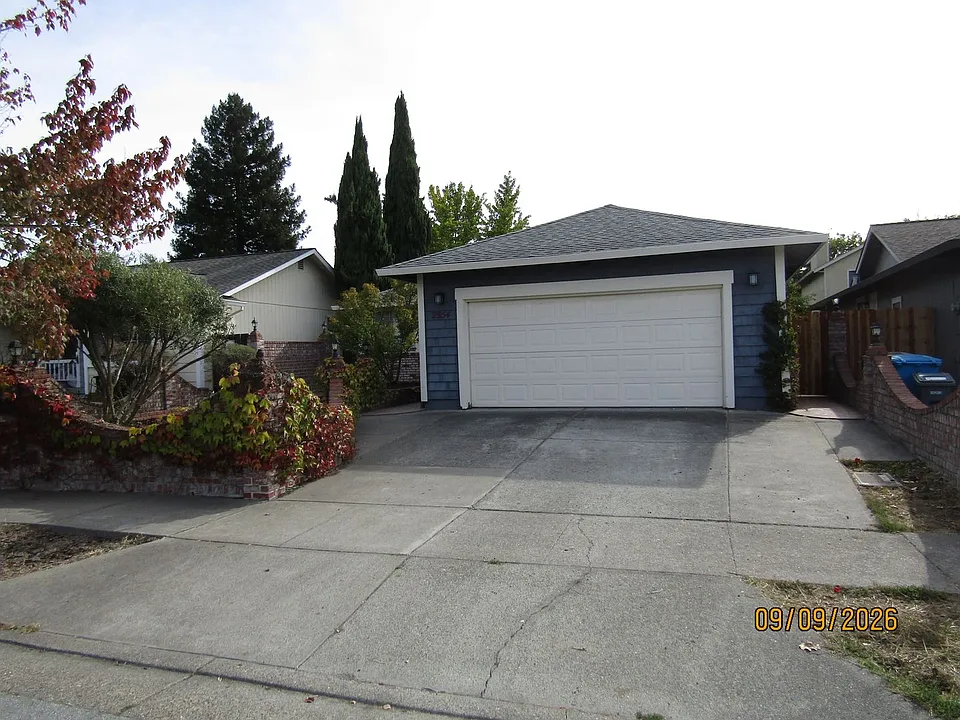 2354 Pinercrest Dr