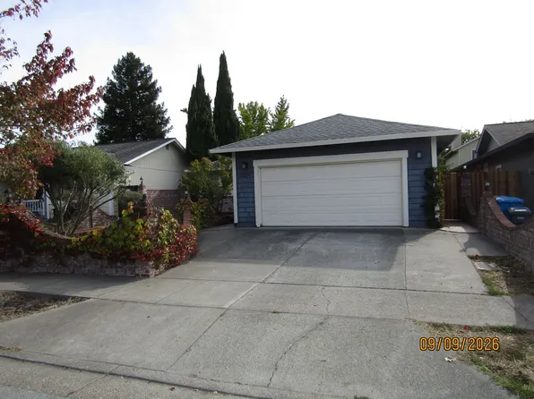 2354 Pinercrest Dr, Santa Rosa, CA 95403