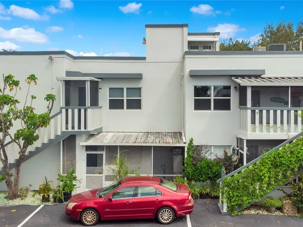 2646 Polk St APT 18, Hollywood, FL 33020