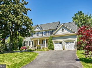 6432 Spring Ter, Falls Church, VA 22042