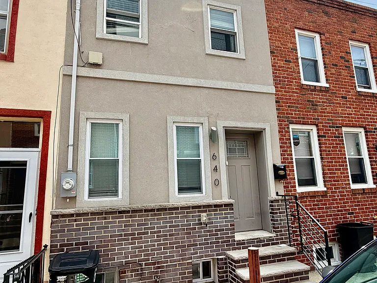 640 Emily St — Photo 33