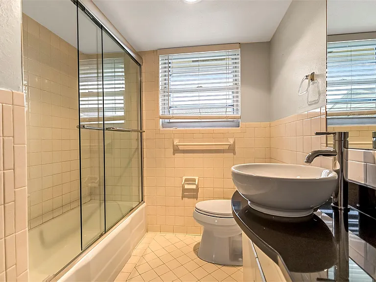 5835 E University Blvd #D — Photo 20
