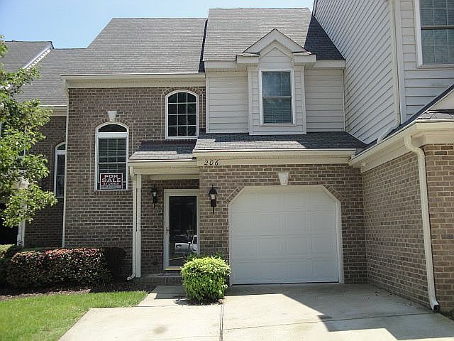 1st image of 206 Bluff Terrace