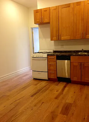 Rented by Roxann Realty LLC | media 17