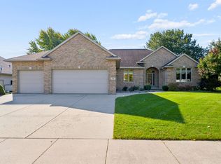 3191 Jaguar Ln, Green Bay, WI 54313