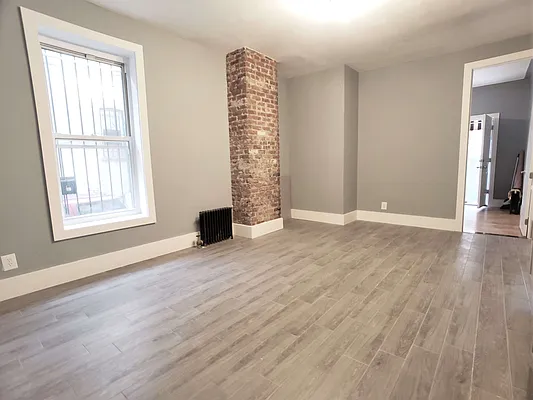 Rented by EXR | media 3