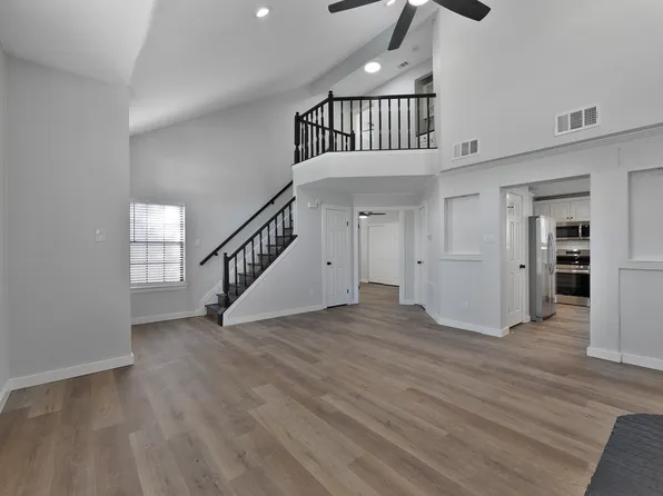1911 Lavaca Ct, Carrollton, TX 75010