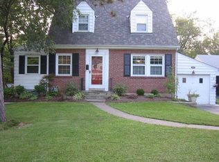 7183 Hosbrook Rd, Cincinnati, OH 45243