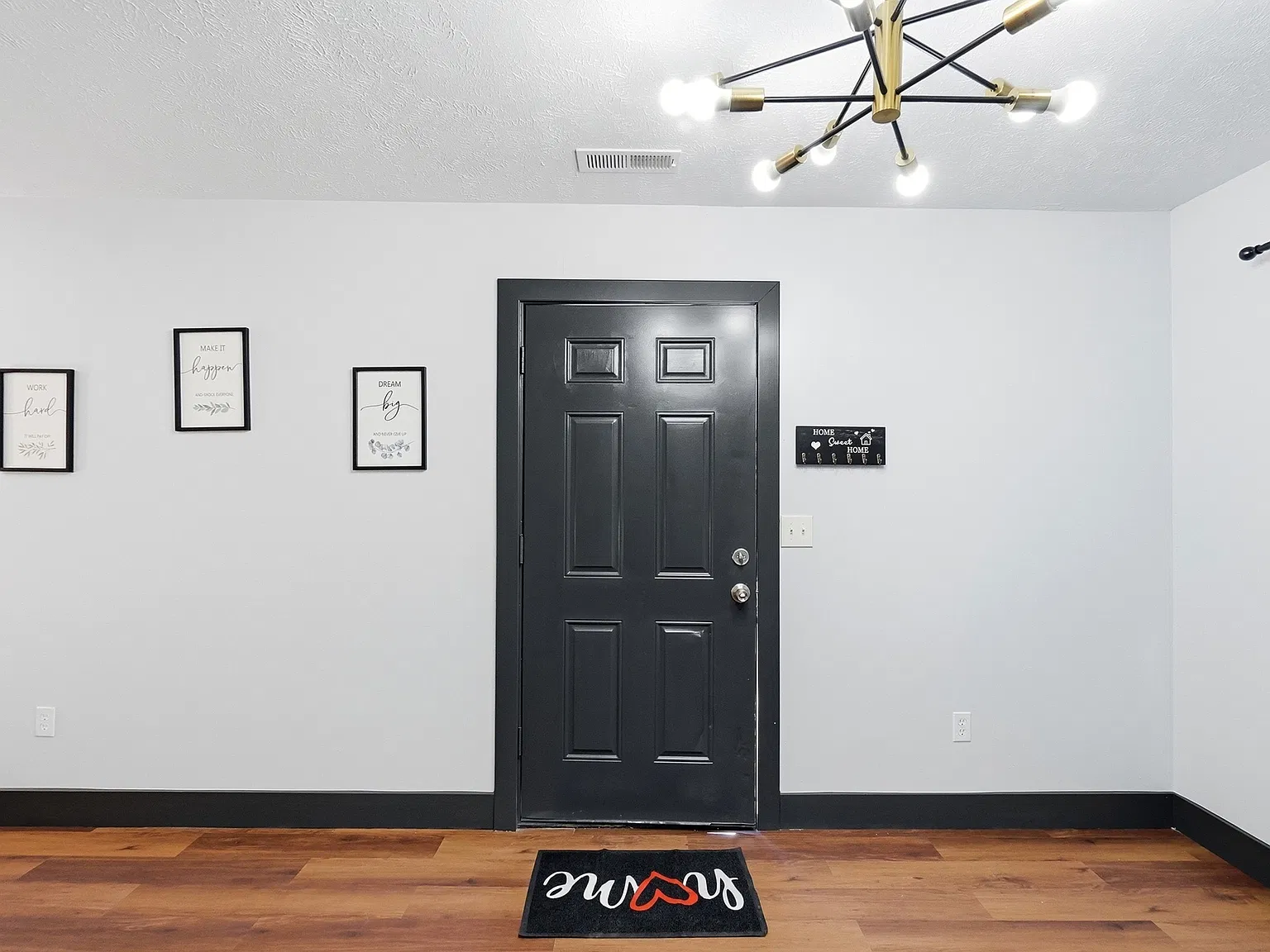 3 bed, 1450 sqft, $3,000 — Photo 2