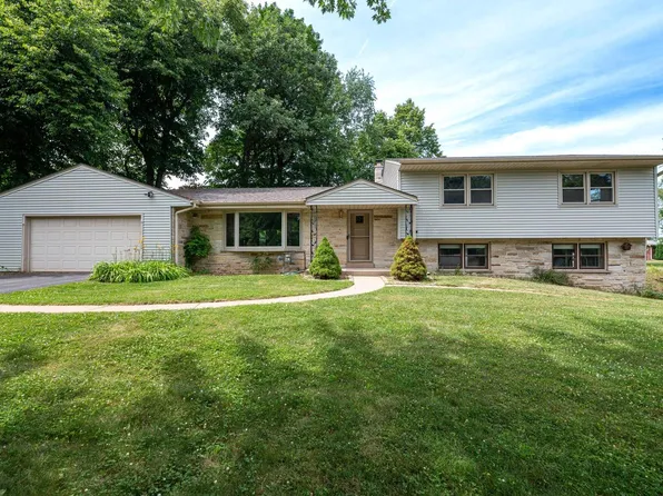 12600 W Joliet CIRCLE, New Berlin, WI 53151