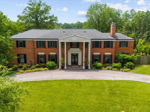 14 Hacienda Dr, Saint Louis, MO 63124