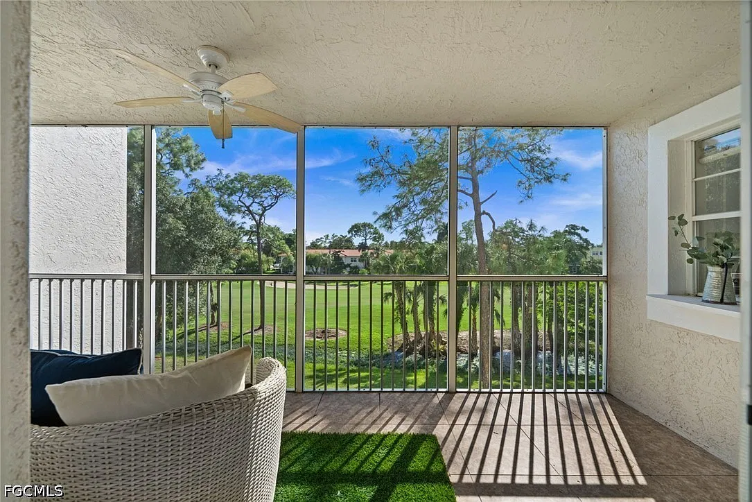 2 bed, 2.0 bath, 985 sqft, $2,200 — Photo 1