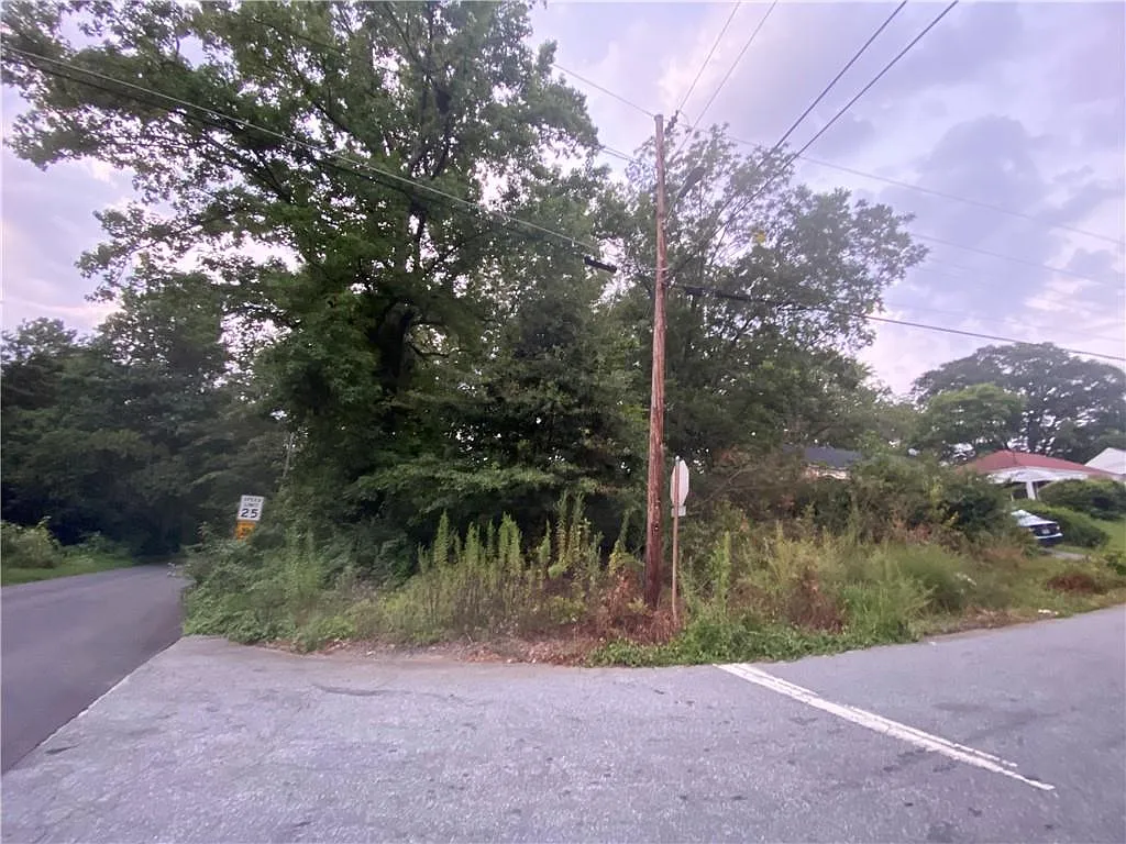 1773 Tiger Flowers Dr NW photo 1