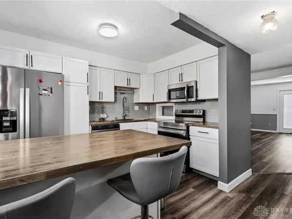 6484 Quintessa Ct, Dayton, OH 45449