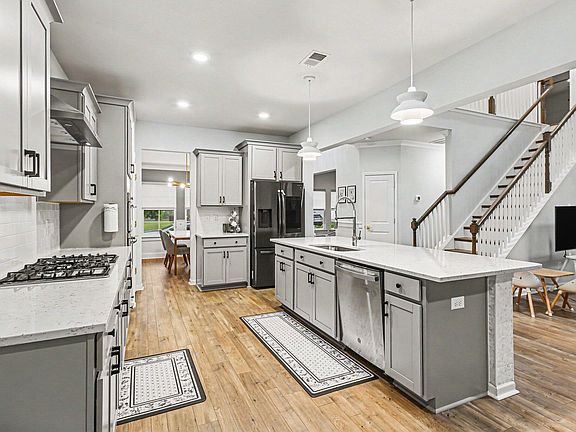 4th image of 6028 Coral Berry Rd