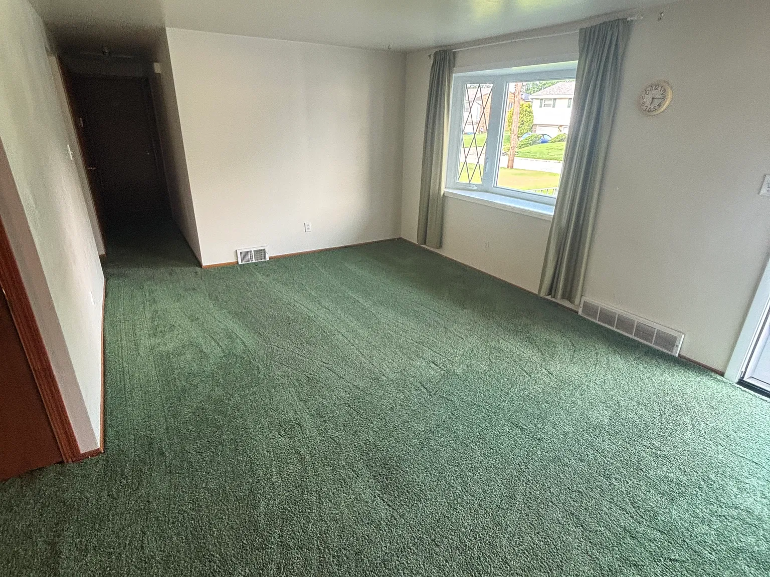 3 bed, 1600 sqft, $1,550 — Photo 4