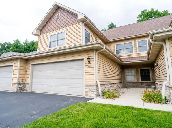 946 Autumn Ridge LANE #946, Hartford, WI 53027