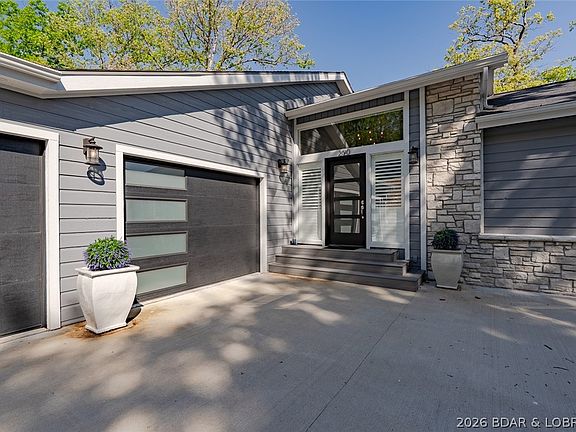 5th image of 290 Woodhaven Cir