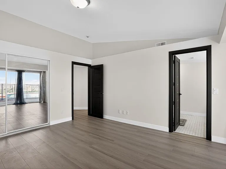 28131 Florence Ln — Photo 20