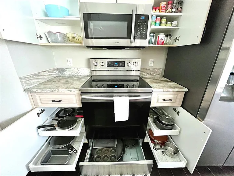 1268 W Hillsborough Blvd — Photo 9