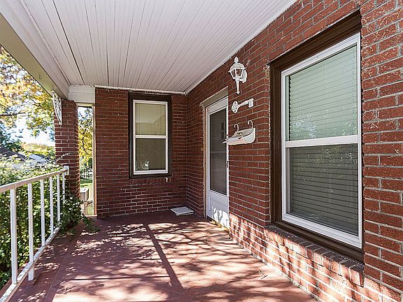 Exterior- Front Porch