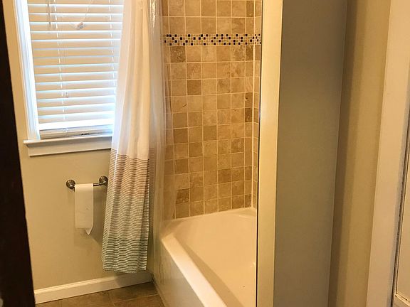 2nd image of 19 Russell St Floor 2