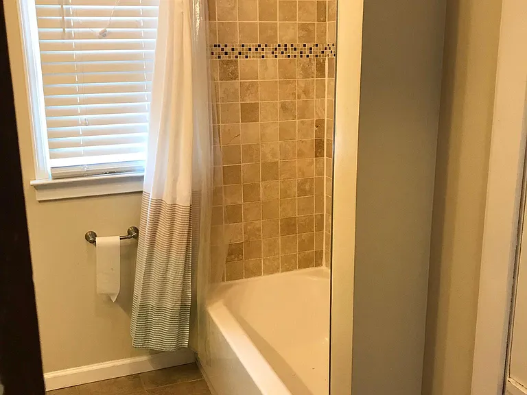 19 Russell St #2 — Photo 2