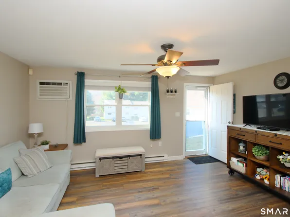 1081 New Haven Road #10C, Naugatuck, CT 06770