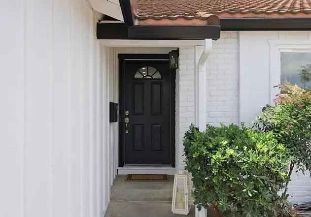 399 Castro Ct — Photo 3
