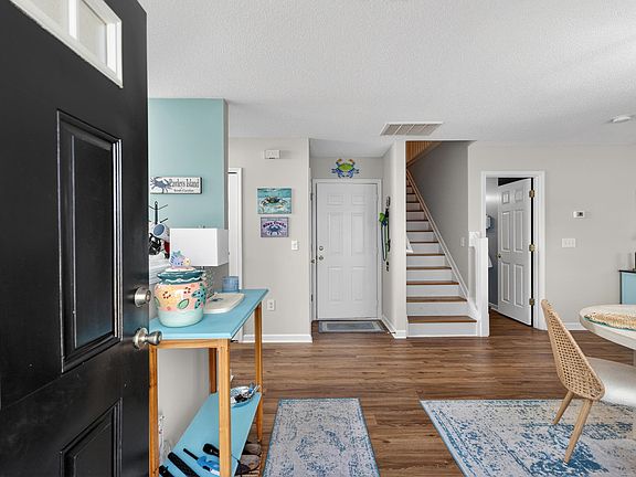 4th image of 60 Ribgrass Ln. #4