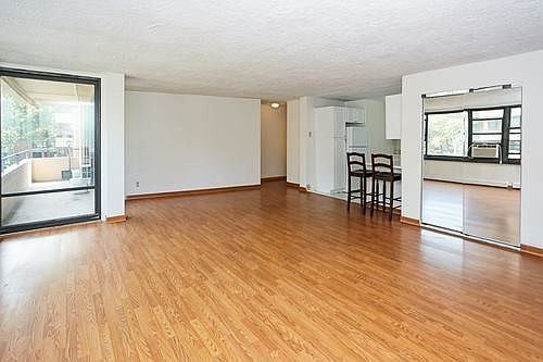 1st image of 16210 Powells Cove Blvd