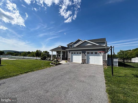 3rd image of 100 Eagle Rd