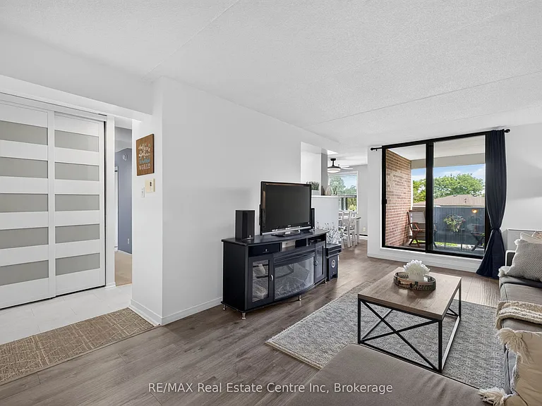65 Silvercreek Pkwy N #401 — Photo 7