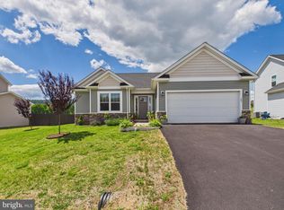 185 Twickenham Dr, Martinsburg, WV 25403