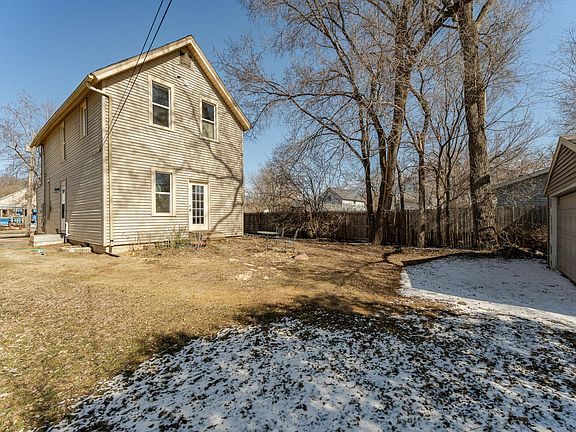 2nd image of 212 12th St NW