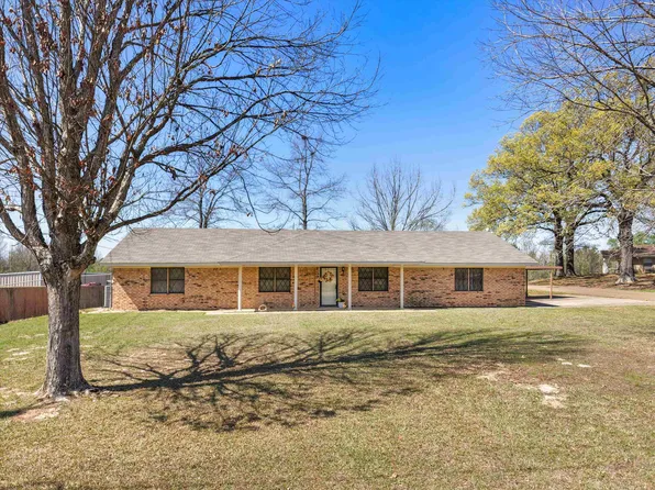 107 Giles Ave, Omaha, TX 75571