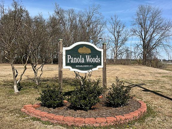 2nd image of 162 Pecania Dr