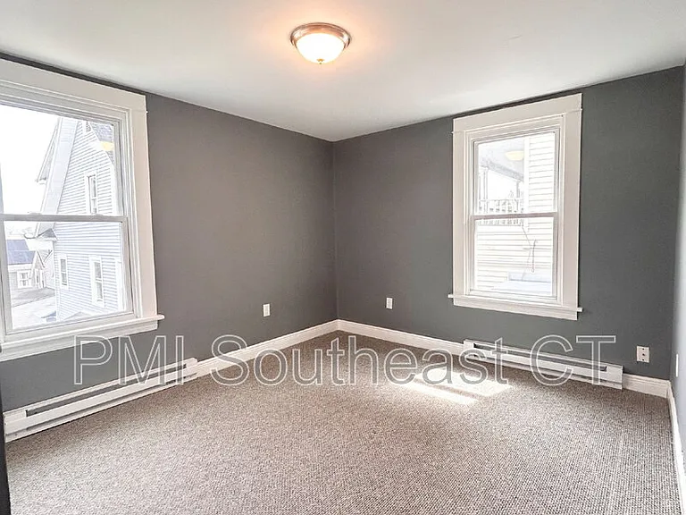 200 Montauk Ave #2B — Photo 6