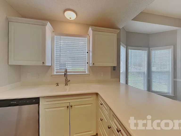 305 Aqua Marine Ln — Photo 5