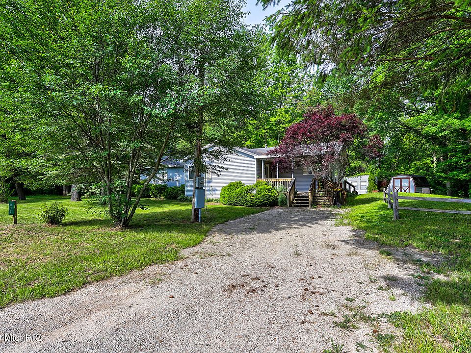 1st image of 38 70th St