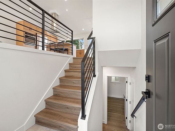 4th image of 325 Melissa Street