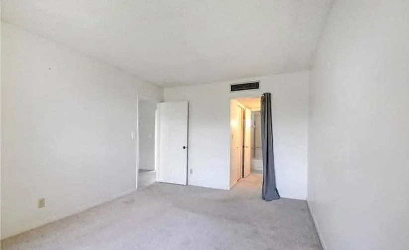 1 bed, 699 sqft, $1,299 — Photo 4