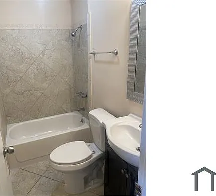 2121 W Court St #6 — Photo 5