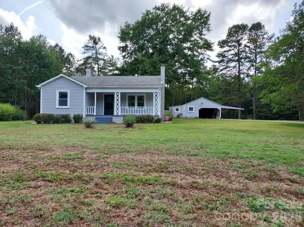 568 Pineville Rd, Statesville, NC 28677
