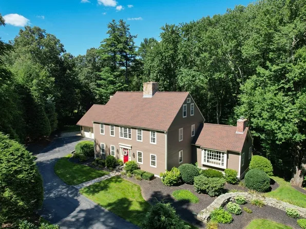 13 Old Farm Rd, Hopkinton, MA 01748