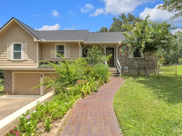 70 Valley Dr, Coldspring, TX 77331