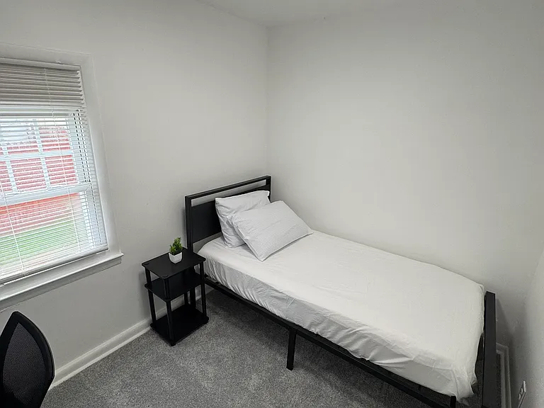 92 Crocker Ave #1 — Photo 6