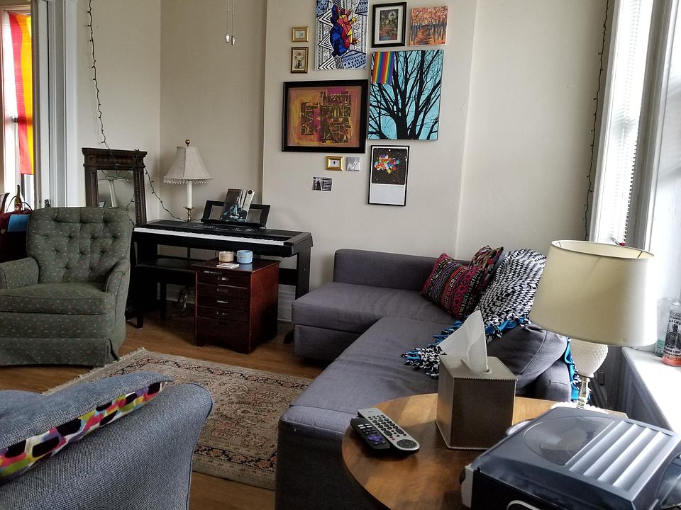 1st image of 2436 N Maplewood Ave #2